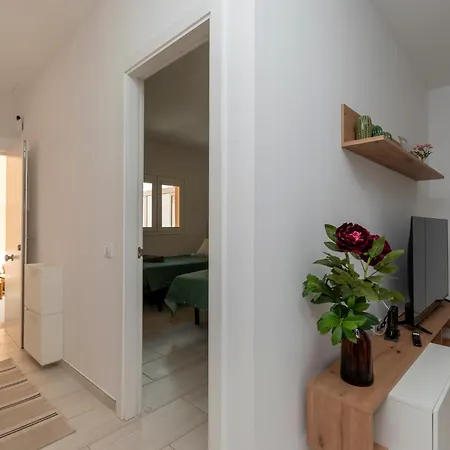 Tranquil 2 Bedroom Costa Adeje (Tenerife)