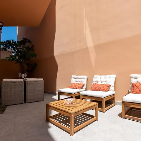 Tranquil 2 Bedroom Costa Adeje (Tenerife)